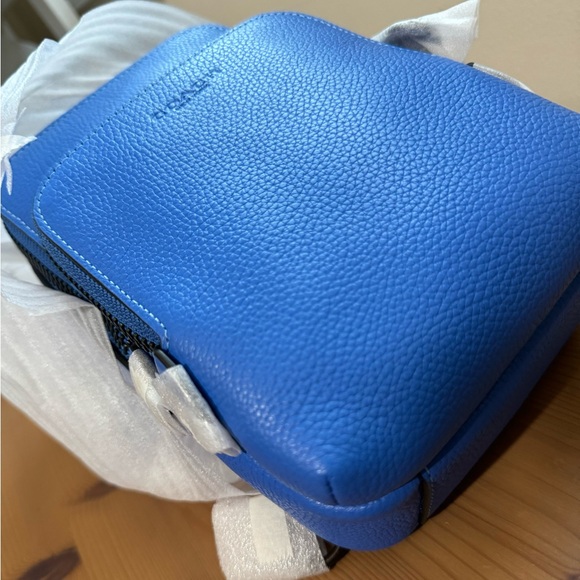 Coach Gotham Sling Pack 13 - Picture 10 of 12